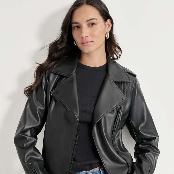 Discover the defining features of a moto jacket 