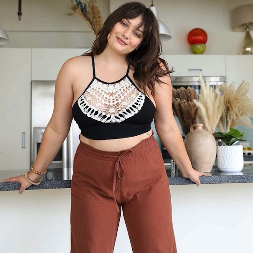 Plus-Size-Crochet-Lace-Halter-Bralette-Crop-Top